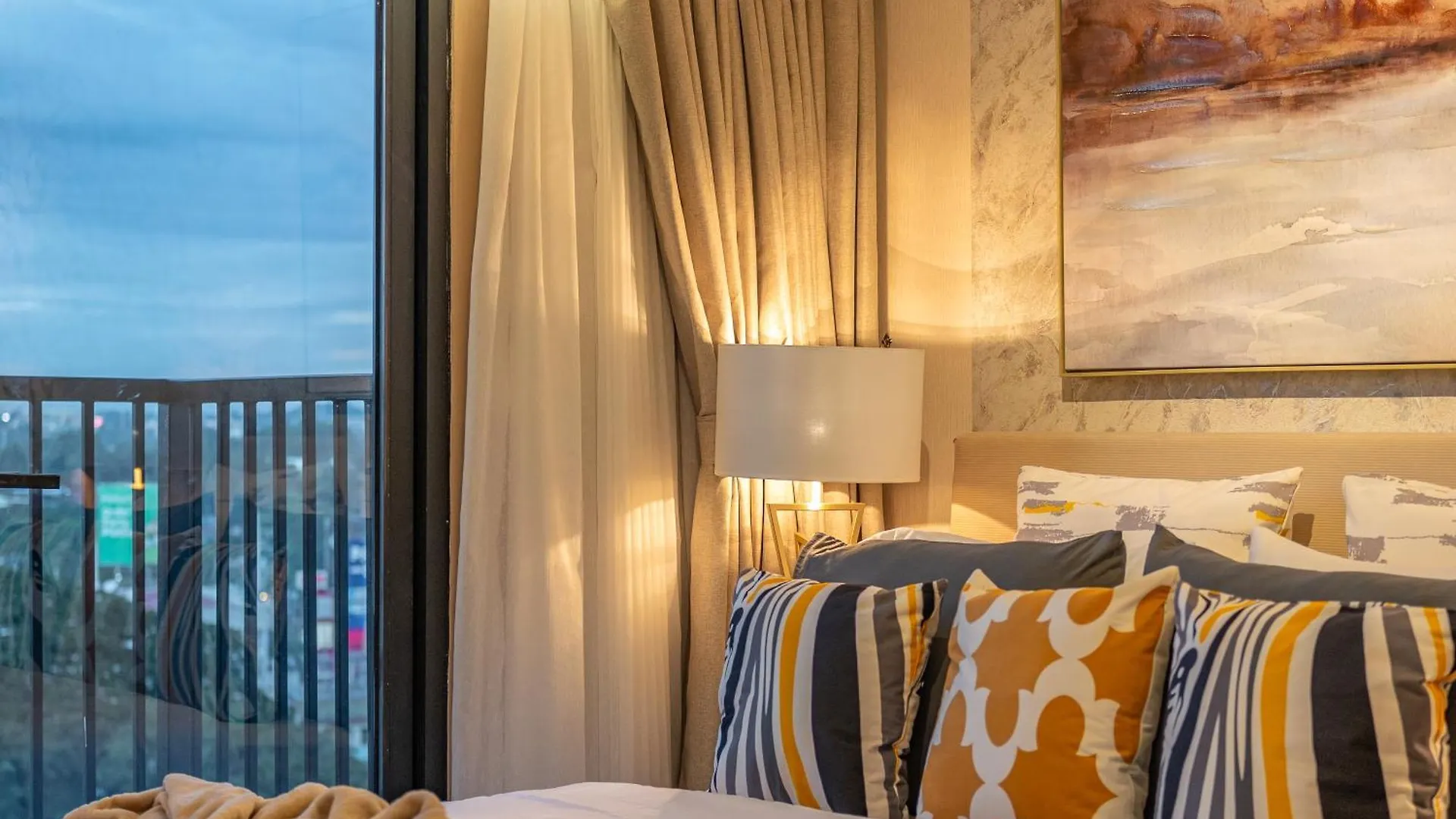 Ivory Residences I Premium Apartment L Close To Malls I Downtown I Managed By Bleuspace Davao City 0*,